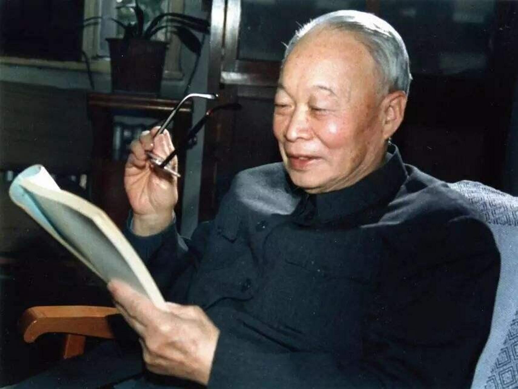 父亲听后将绰号改真名,如今他的名字名扬四海  钱玄同生于清朝末期
