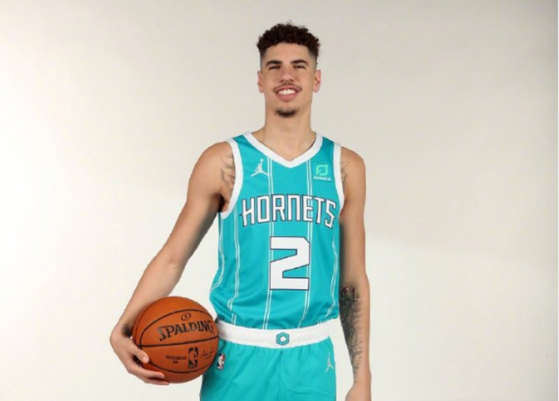 三球在黄蜂的定妆照出的还挺快,不过,还是喜欢那个长发飘飘的少年,有