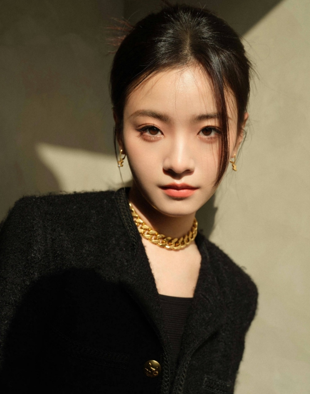 的季节》算是在娱乐圈站稳脚跟了,之前真的没发现这么一号宝藏演员,她