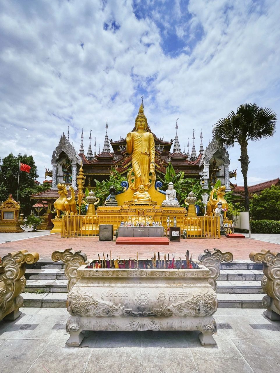 曼听御花园,大佛庙列为西双版纳的必经之地!