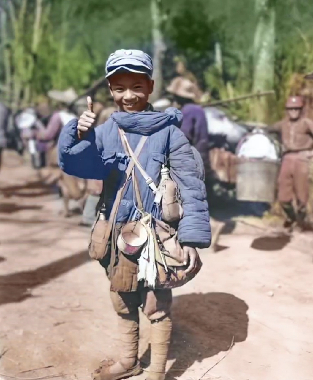 1944年11月23日昆明刚刚年满13岁的远征军小战士