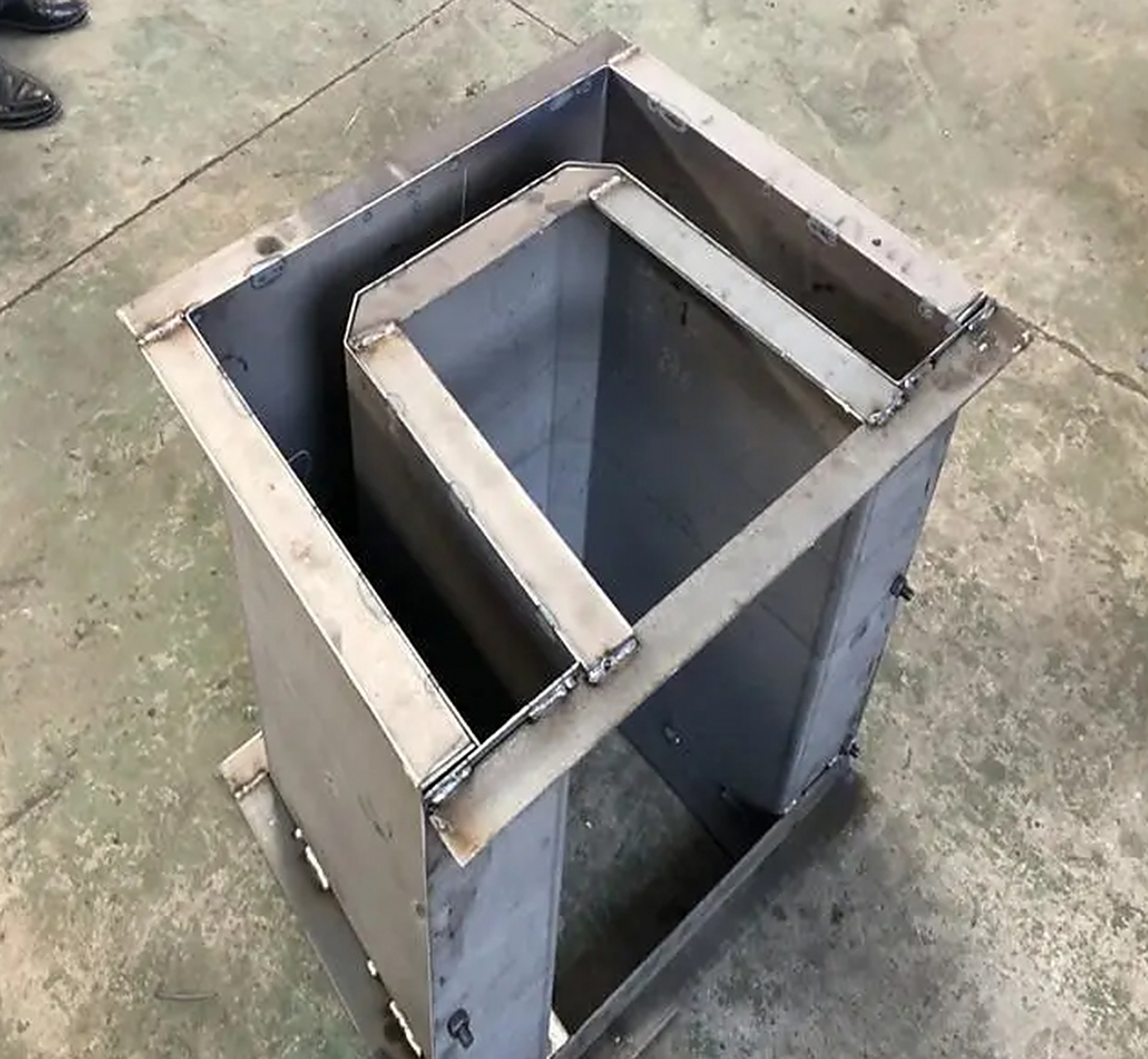 排水沟模具# #矩形排水沟模具# #排水沟# 排水沟模具款式很多,有长