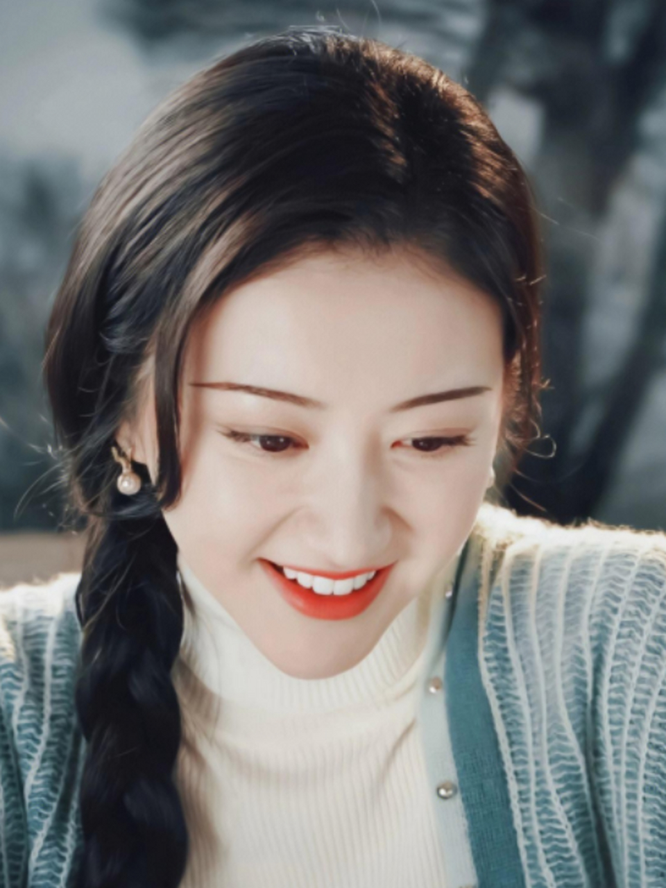 女星景甜 景甜整容惊艳了大多数观众,因为景甜一开始长的就比较清秀