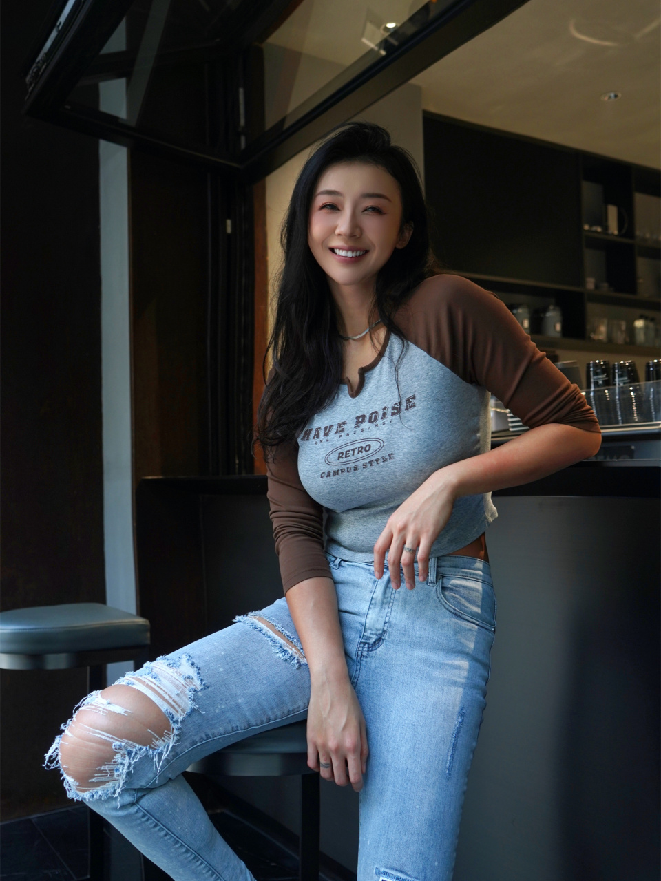 广东健身女网红张曼源!破洞牛仔裤,健康的笑脸!