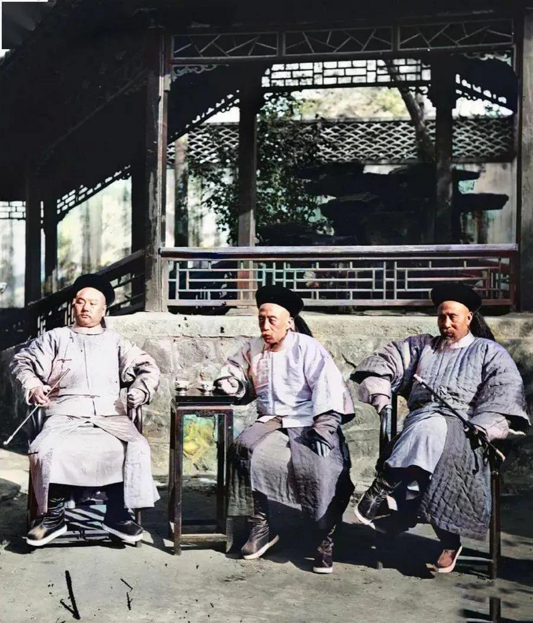 清朝时期的总理衙门大臣成林,文祥,宝鋆,这三人都是满族人,他们是同治