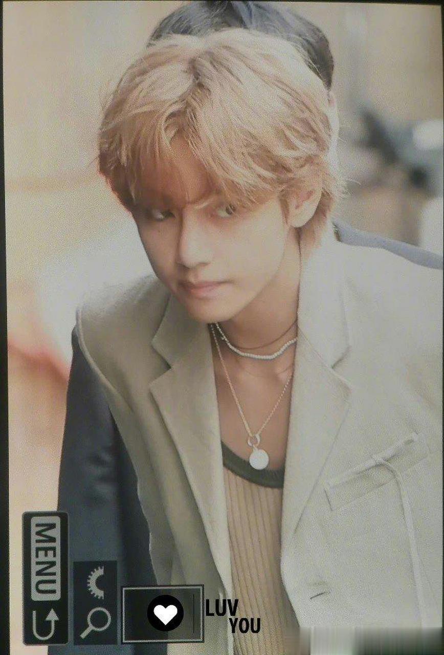 金泰亨粉丝见面会饭拍  金泰亨金发生图 绝了