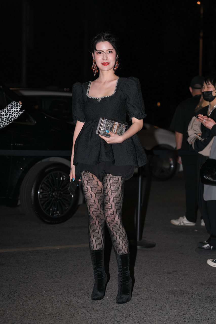 黑丝网丝少妇,韵味十足