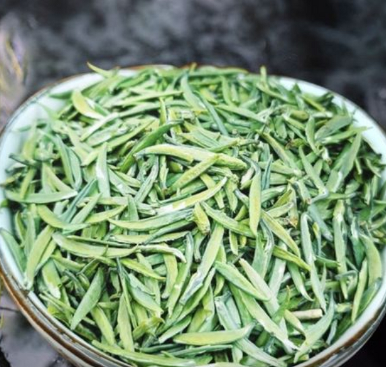 宜宾毛尖则属于宜宾春茶之一,隶属四川十大名茶天府龙芽系列,质量