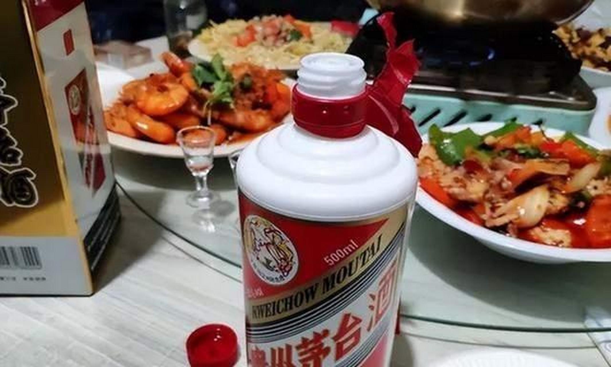吉林一小舅子参加姐夫婚礼,随礼一万,酒席间就被姐夫暴揍,这是为何?