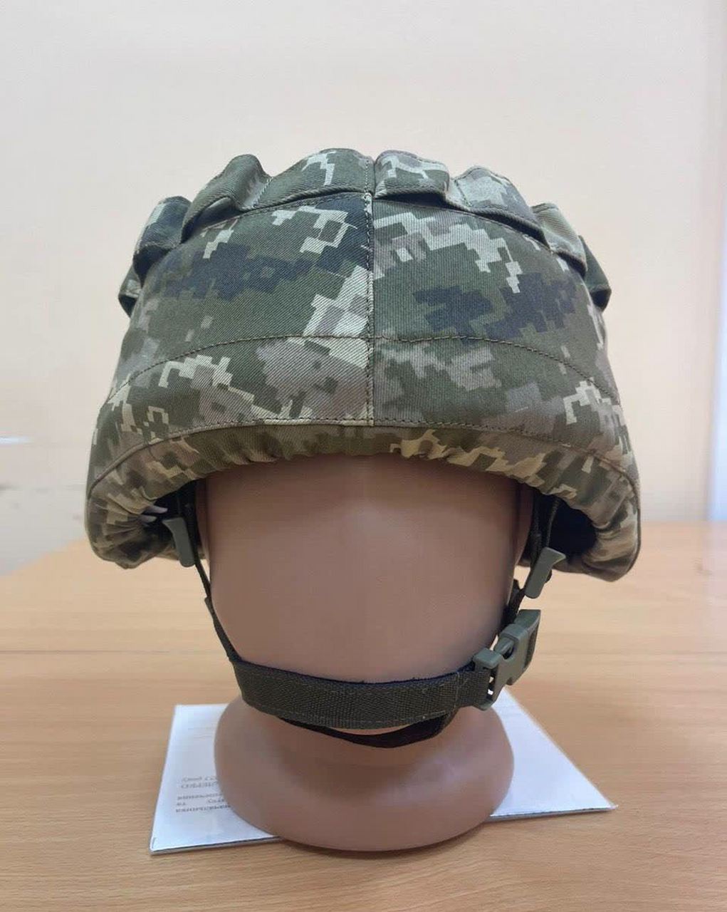 在军队实际测试中,共提供了5个样品,均为高剪全尺寸头盔.