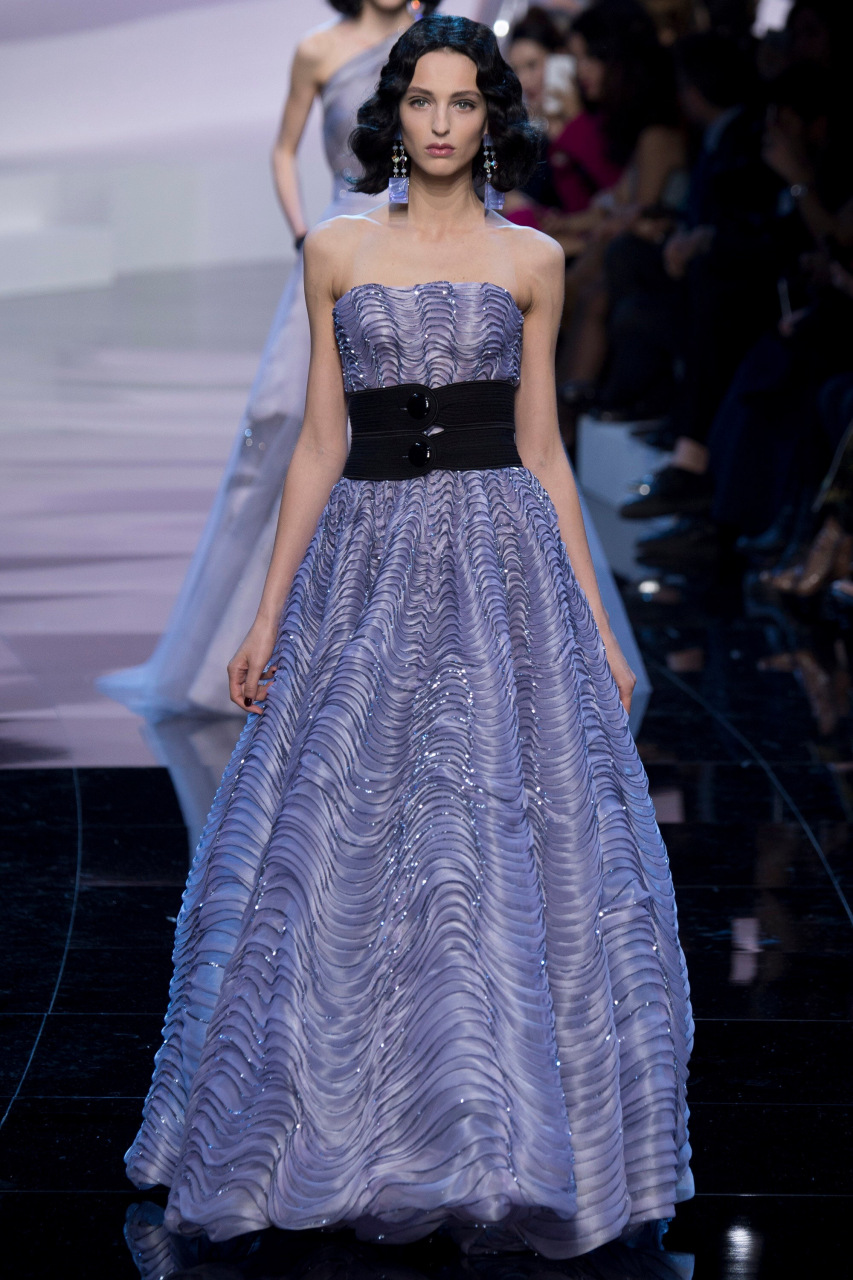 近一两年,内娱穿过阿玛尼高定的女明星,阿玛尼的高定有多高贵想必大家