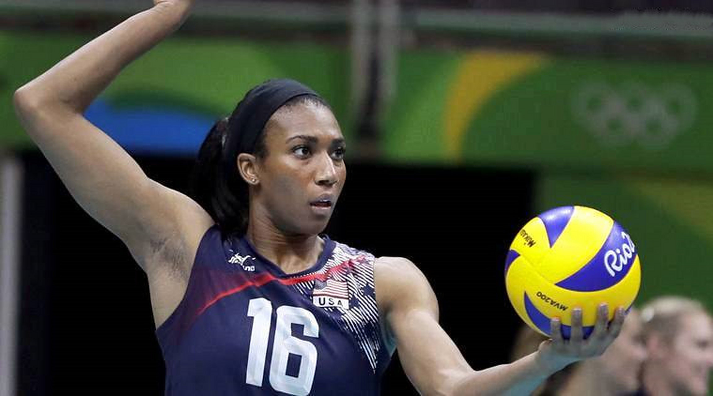 【美国女排副攻阿金拉德沃,为备战东京奥运会开始恢复训练】 今年阿金