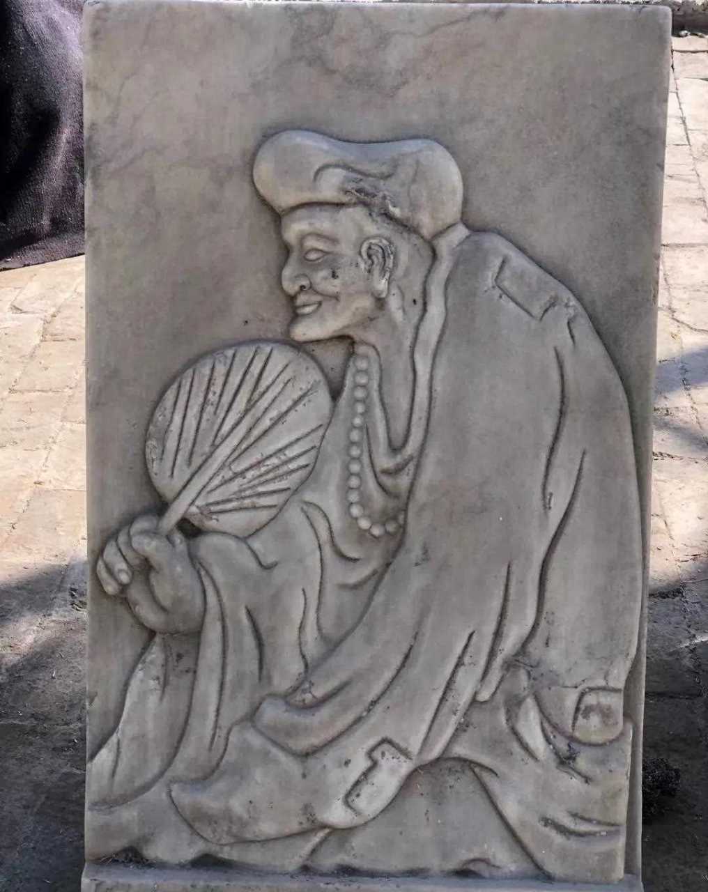 济公石匾,白石材质高100公分,宽61公分,厚10公分济公喜好打抱不平,息