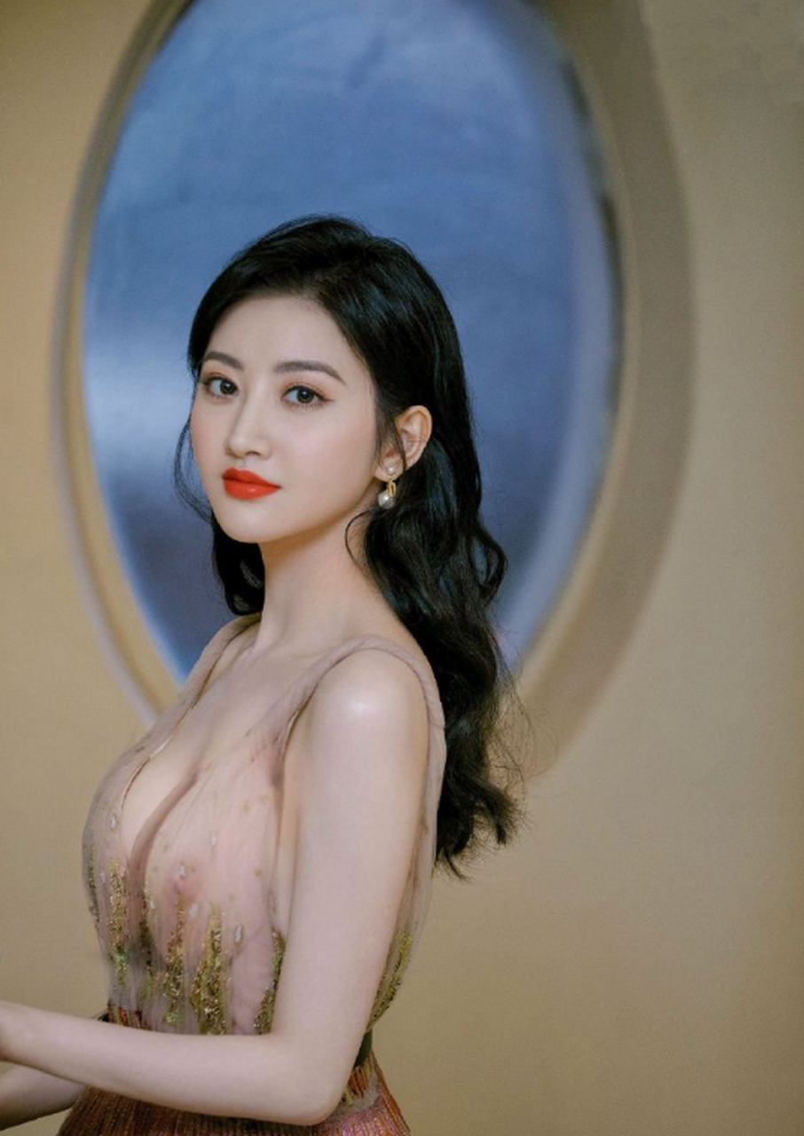 柳岩身材好绝# 柳岩和景甜谁更美