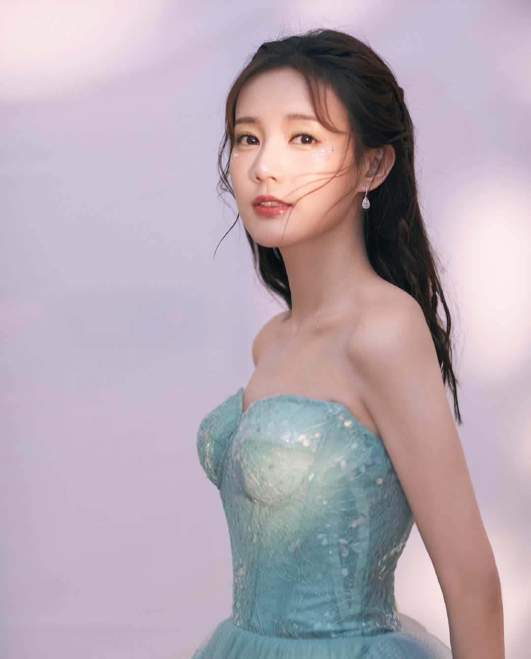 李艺彤高清壁纸头像.@合肥小ming哥666的动态