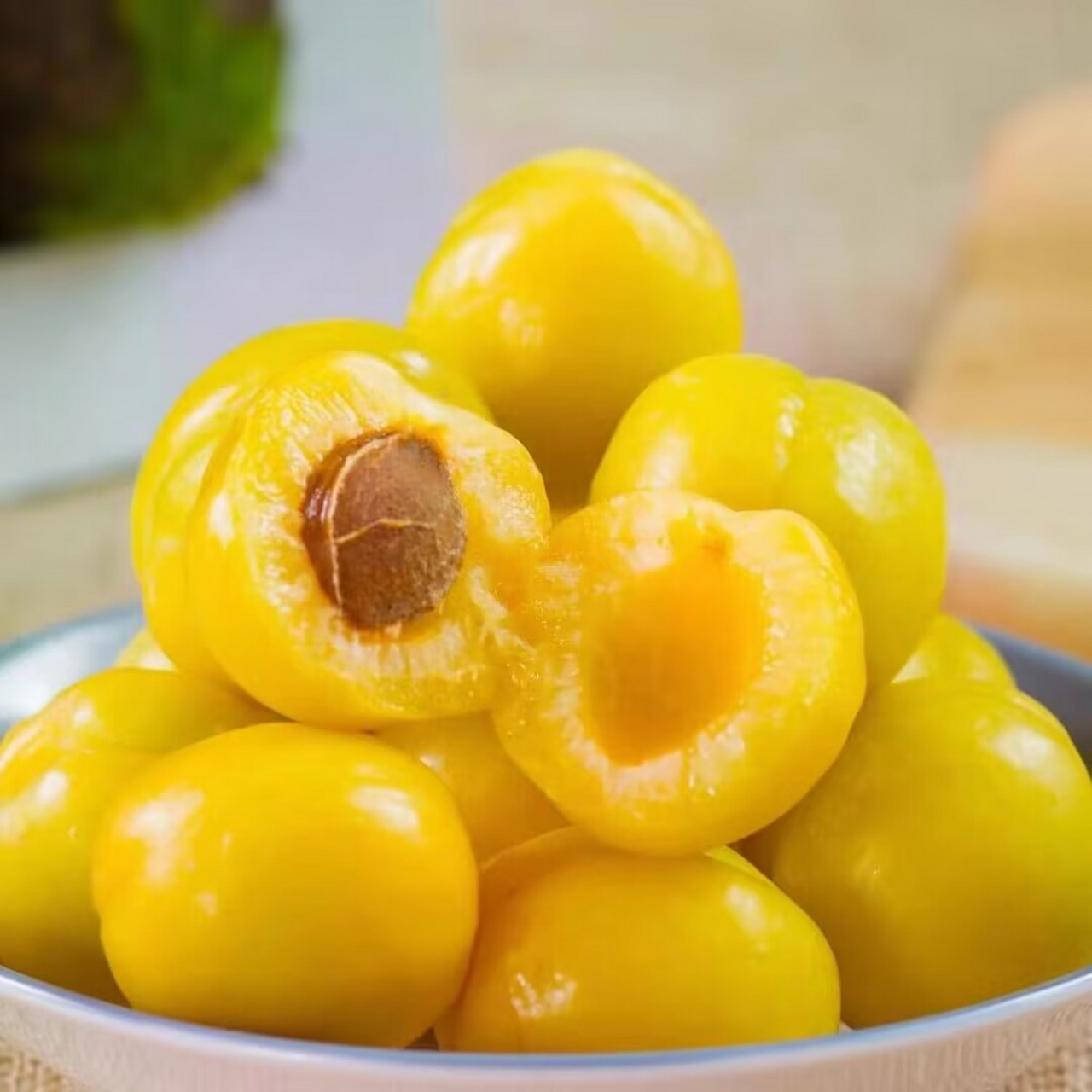 6斤装   99最近入手了一份轮台小白杏  鲜嫩多汁,口感绝佳  每个