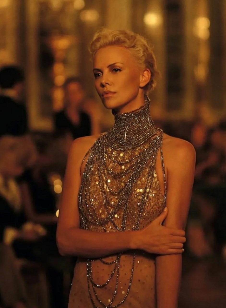 查理兹塞隆,真正的女王气质第一次看迪奥广告觉得惊为天人