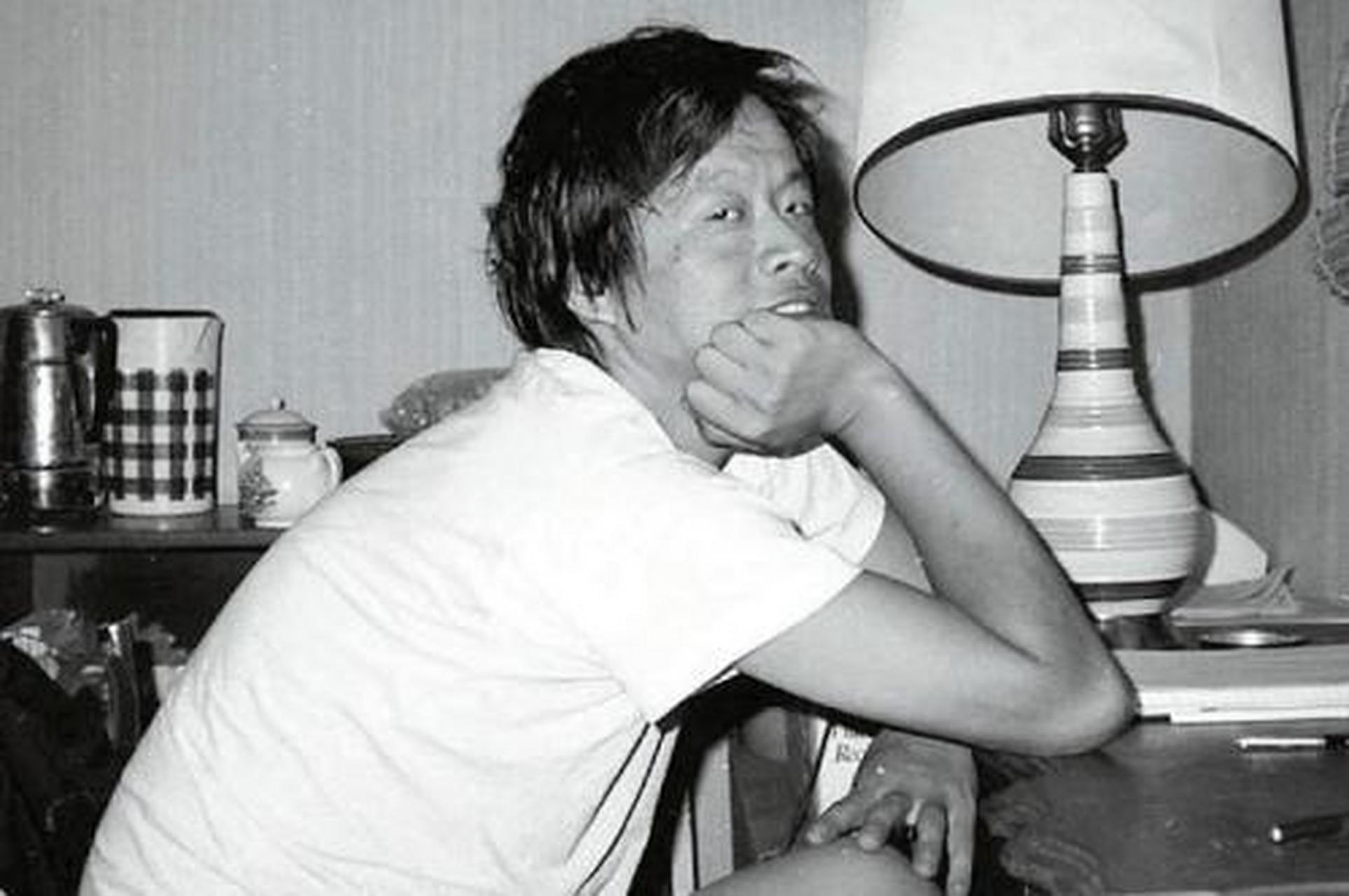 《黄金时代》书中讲述了:医生陈清扬专门找王二证明自己不是破鞋,但王