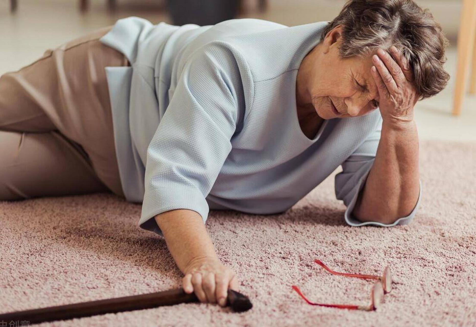 脑梗后 脸麻 走路不稳,中药调理1个月解决后遗症 63岁的张女士,脑梗3