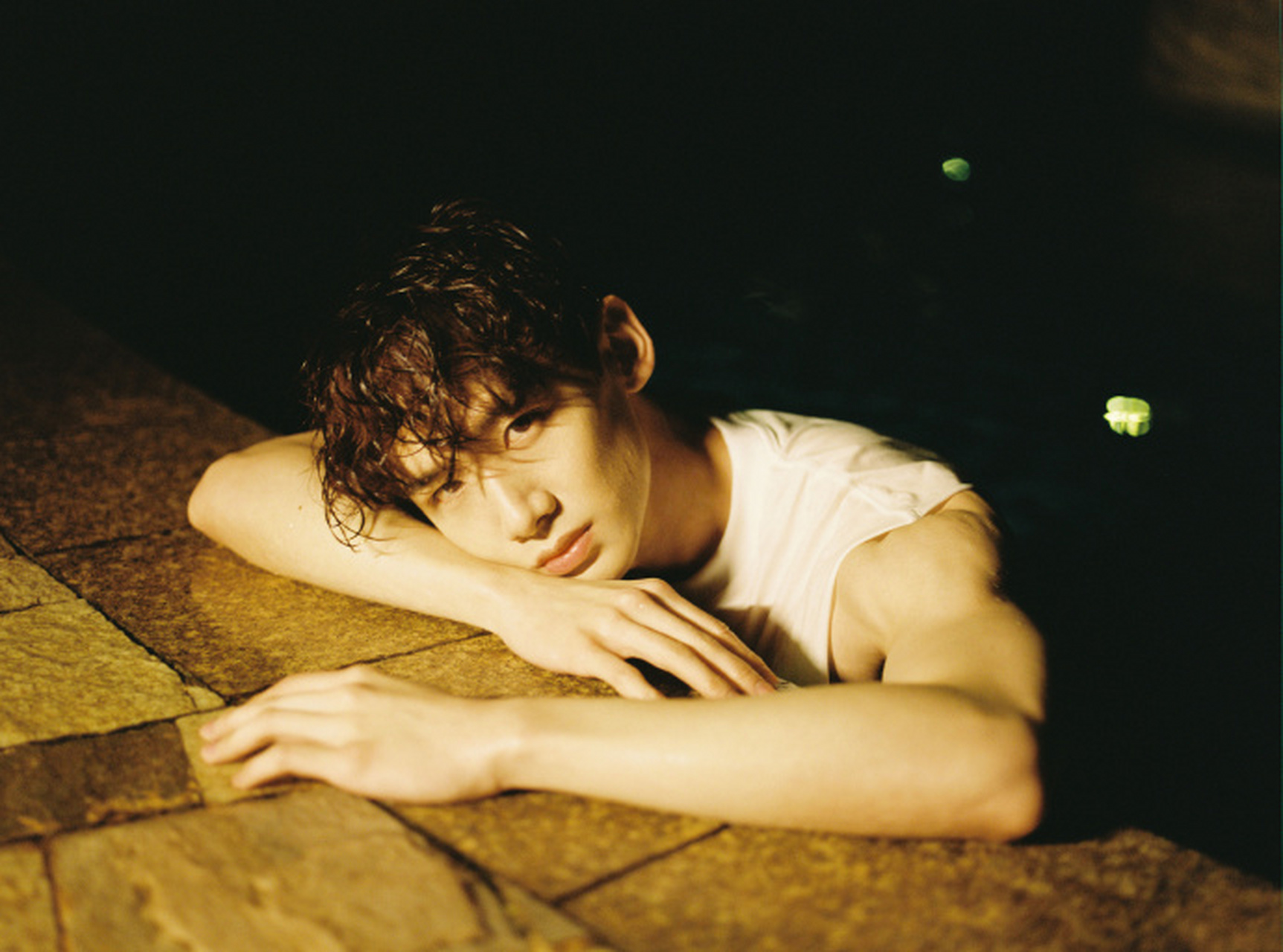 星闻#  白敬亭就是看脸是个手无缚鸡之力的小男生, 实际却是偷偷锻炼