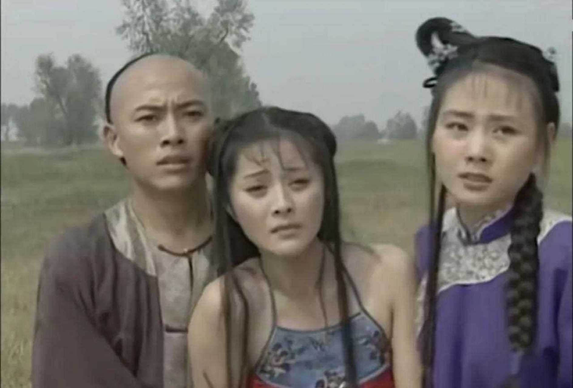 金锁被扒光衣服只为劫财,尔康不问是非放光囚徒[鄙视] 很多人可能不
