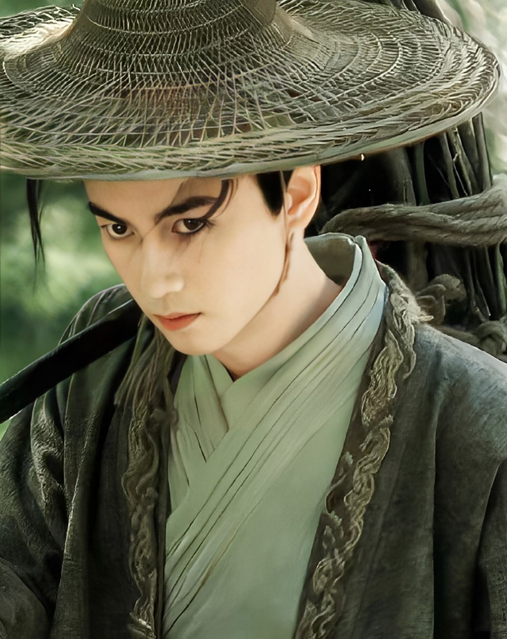 毛晓彤说陈晓扮演杨过每天都要打小熊,认为这只是一个笑话.