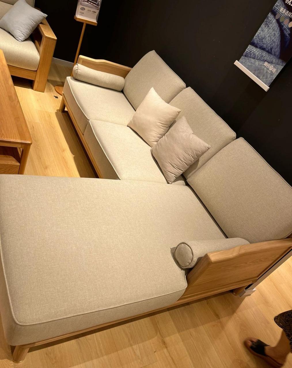 我觉得木工打的沙发和大牌沙发就差个沙发垫              #且踏青且