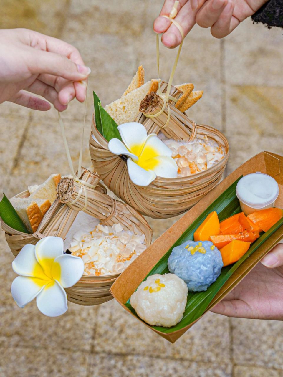 我在泸州get西双版纳同款香水椰子冰沙 五一节去泸州玩,大哥请我吃