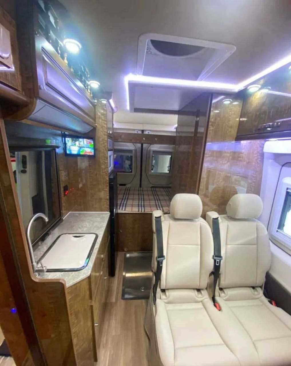 【729上海房车购车节】——鲁道尔大通v90 b型房车[大哭] 大通v90底盘