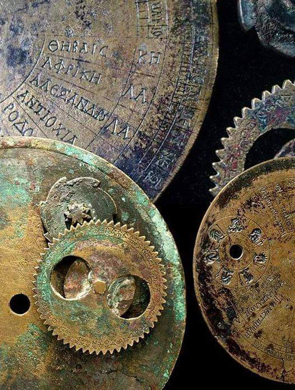 公元400-600年,这个令人惊叹的拜占庭齿轮机械日历是