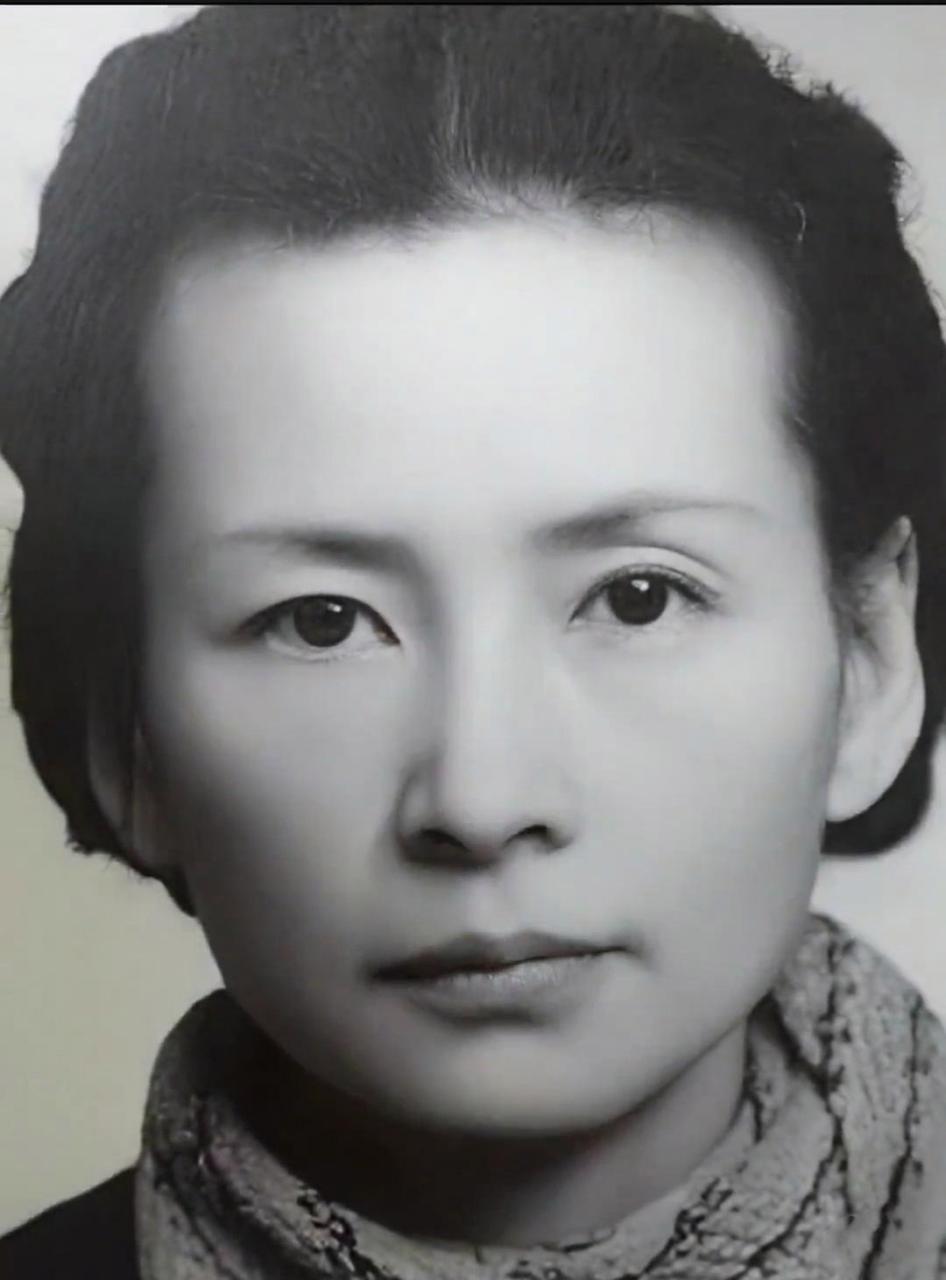 1945年,41岁的林徽因老照片,比起熟悉的少女照片,此时的她多了一份历
