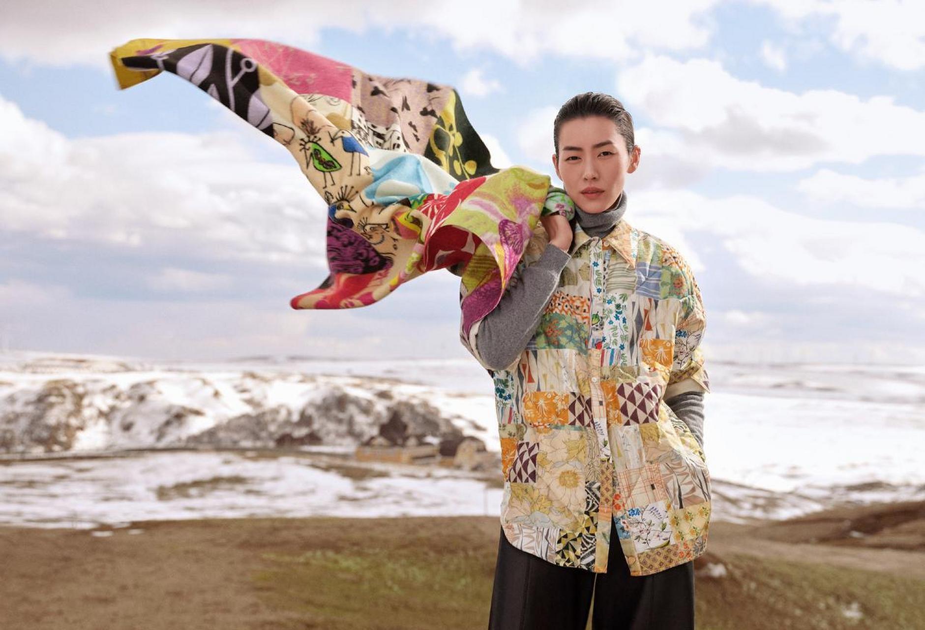 刘雯出镜erdos2021秋冬系列 在冰川雪山间演绎"soundsforcelebration