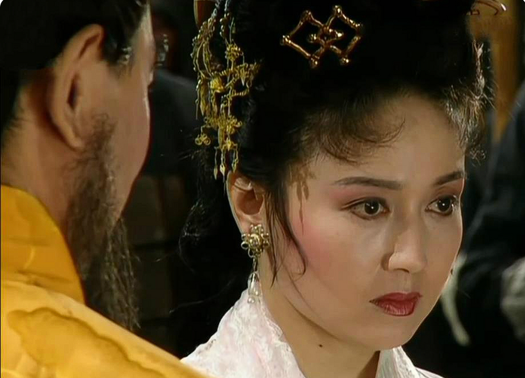 貂蝉纯属虚构,吕布看中董卓孙女董白?