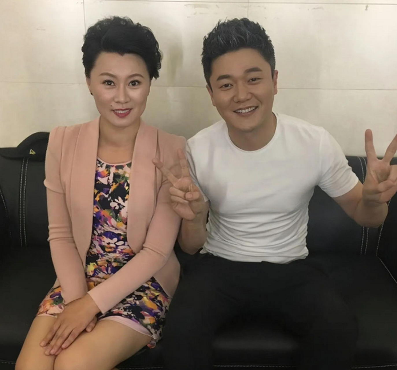 赵海燕:赵本山的御用妻子,现实生活中的知性气质,令人称赞!