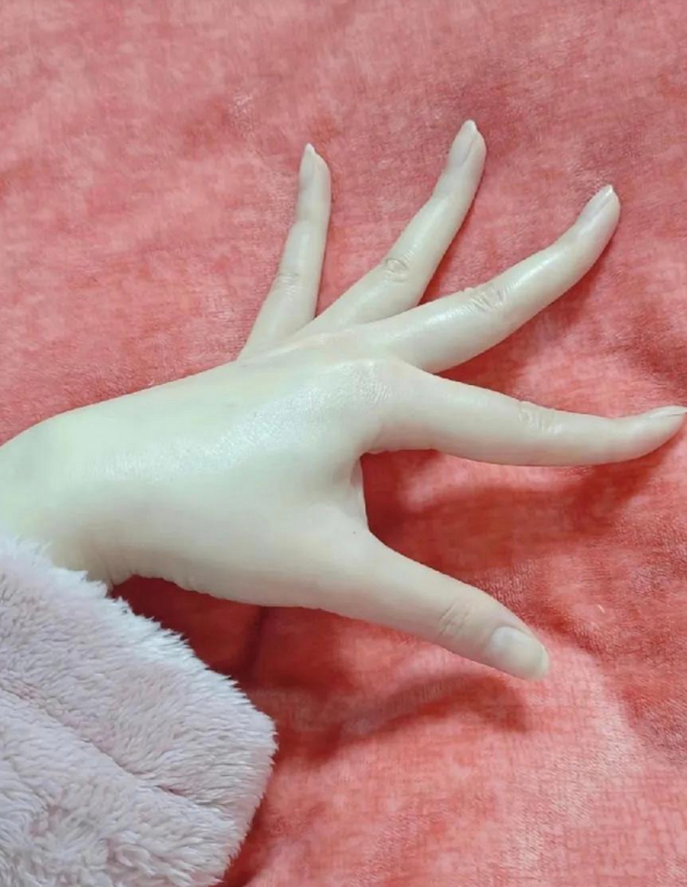 这么漂亮的手,适合做什么工作呢?