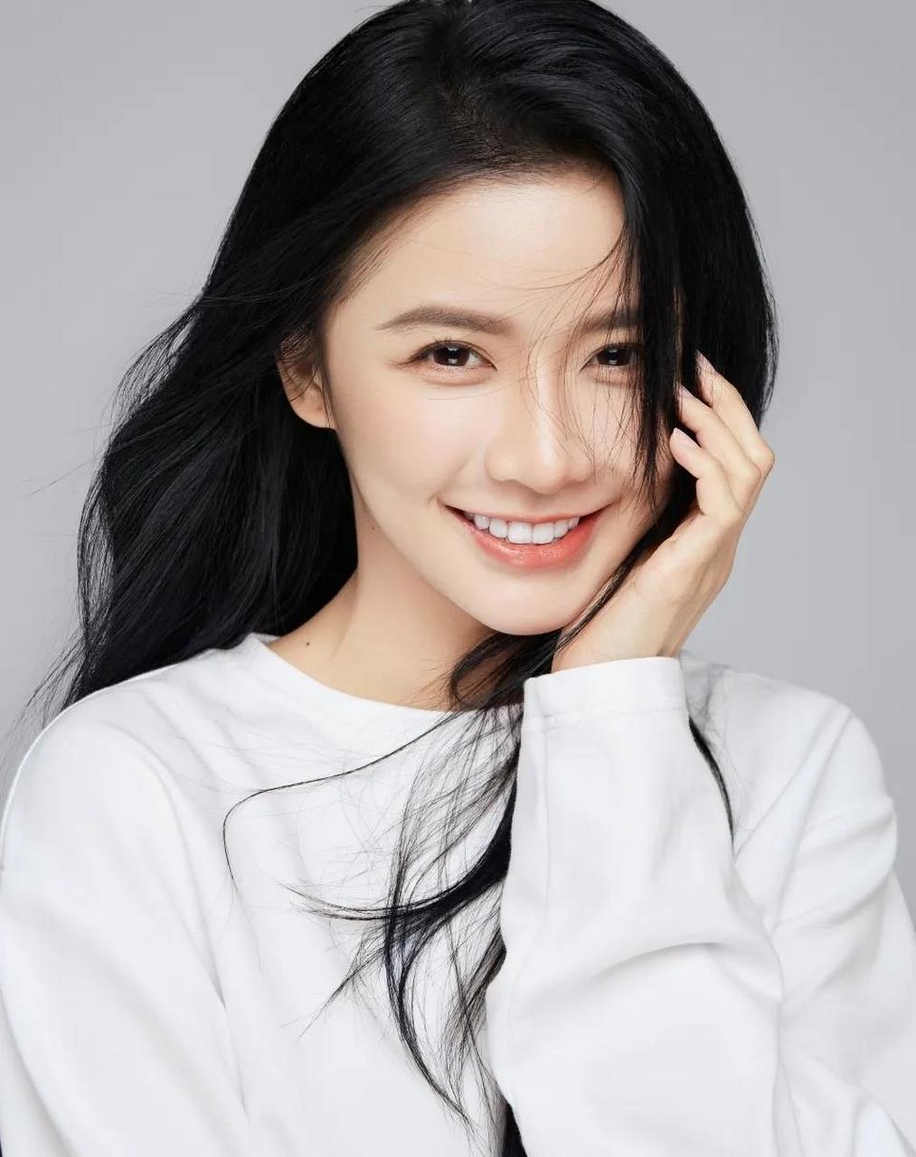 94年马来西亚女星蔡卓宜,长相甜美 94年马来西亚女星蔡卓宜,长相甜美