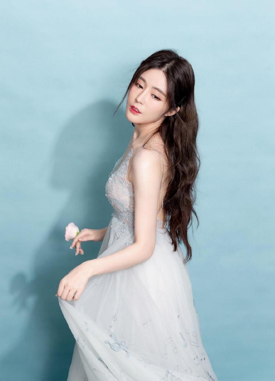 汤晶媚 蓝裙性感写真