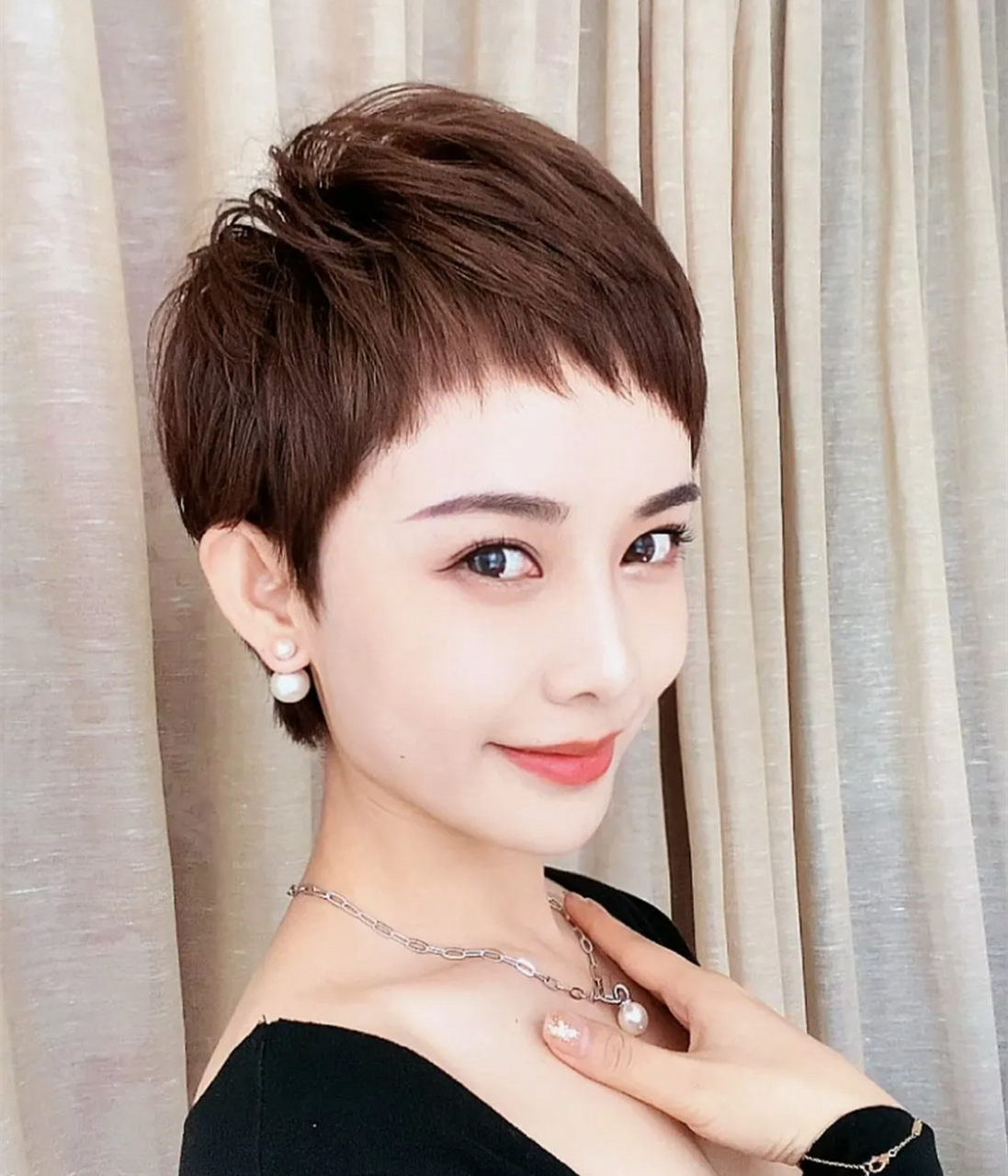 狗啃式超短发你喜欢吗?