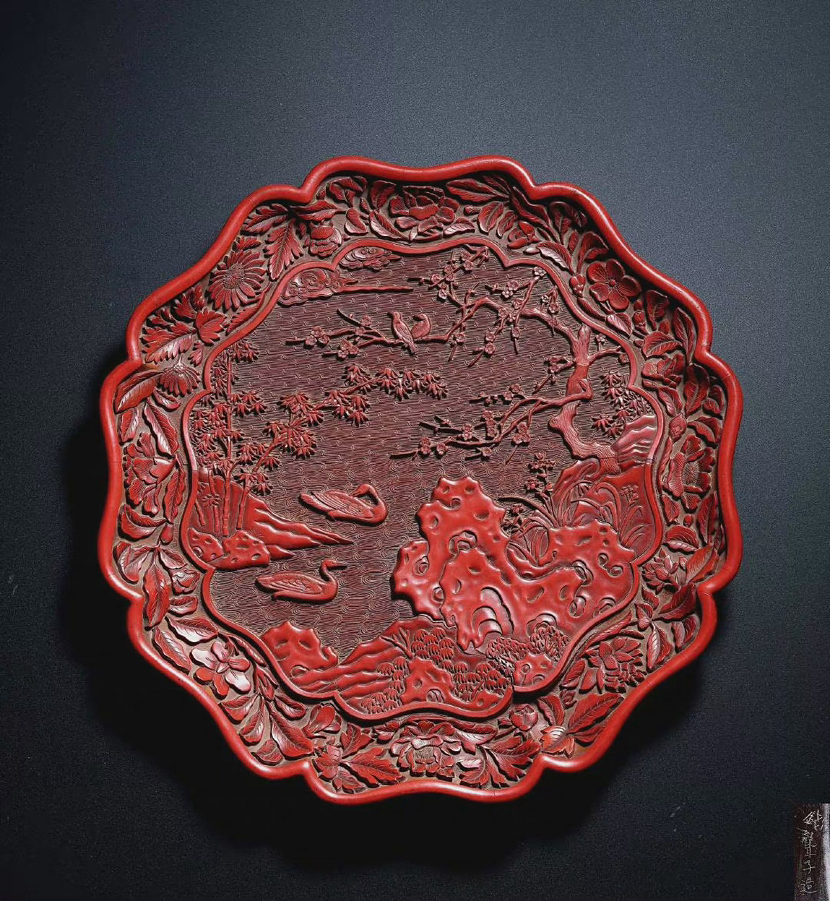 扬州传统工艺之一 剔红漆雕