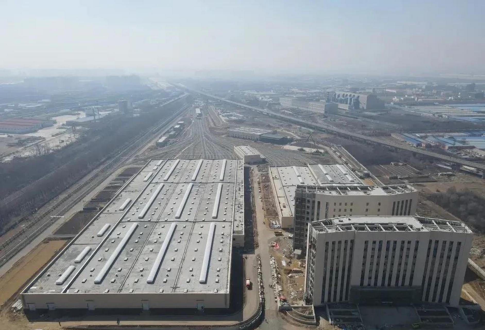 进行热滑试验的首辆列车由沈阳地铁4号线文官屯车辆段检修库25股道