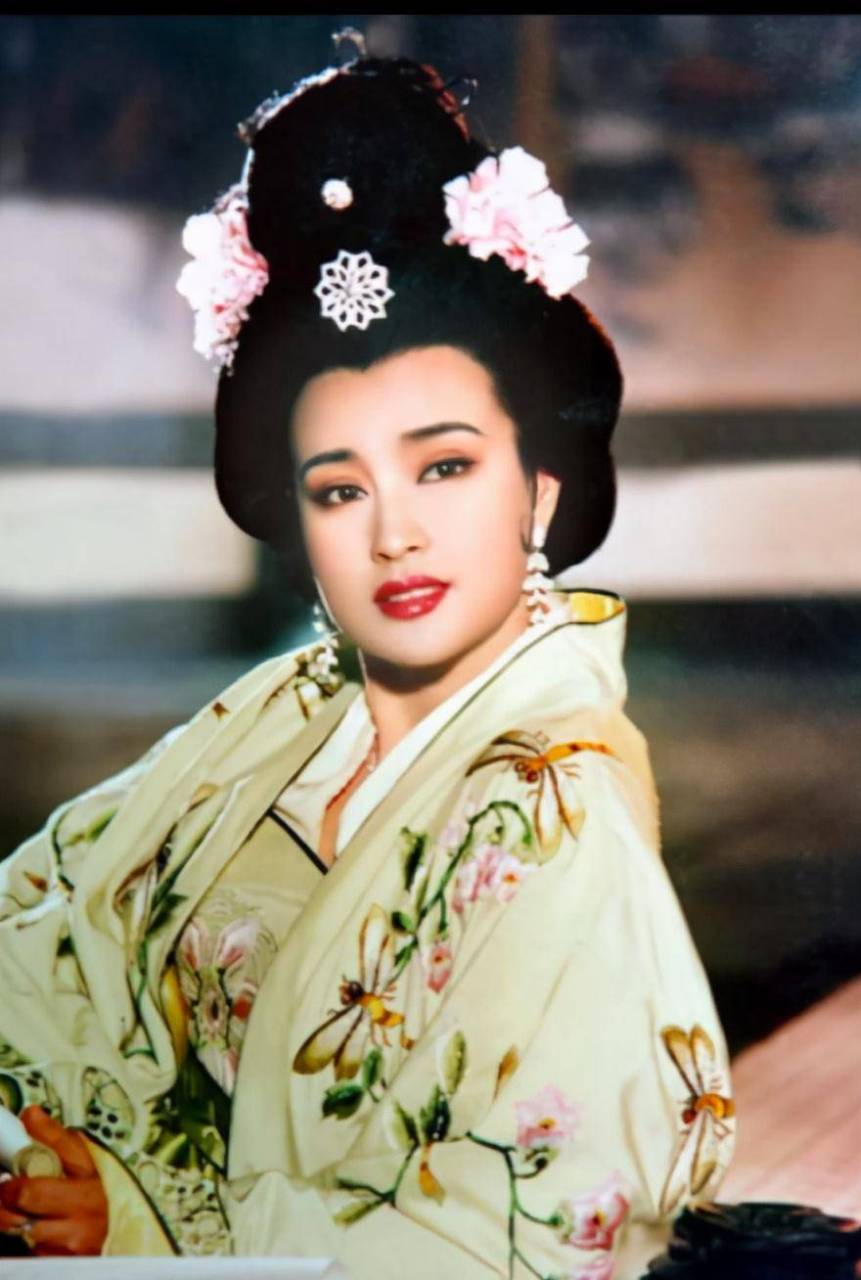 刘晓庆71岁演少女  金鸡 百花影后,武则天封神.