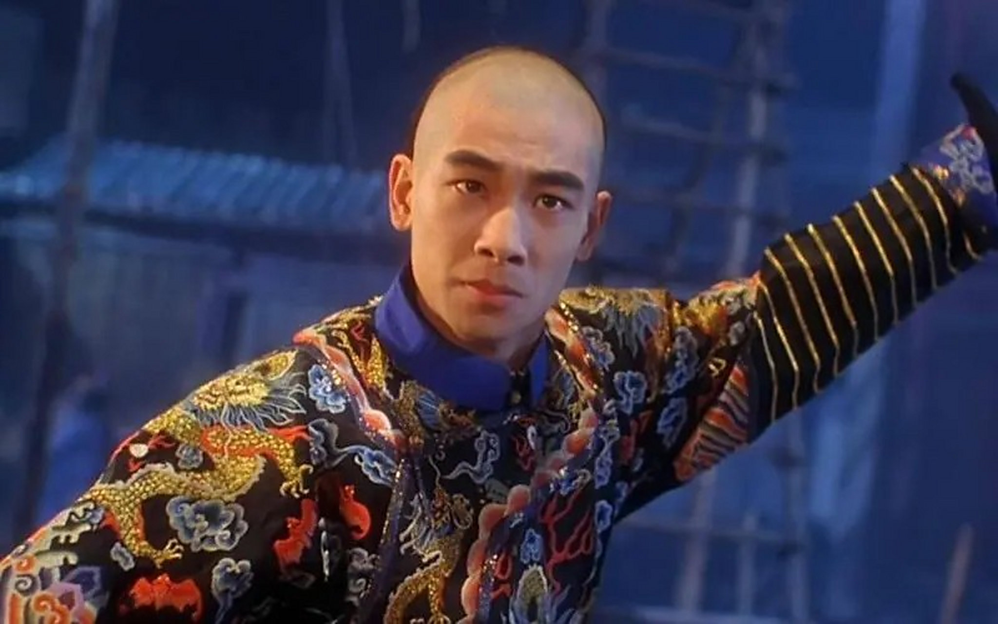 李连杰和赵文卓相比,他们饰演的黄飞鸿哪一个更出色呢?