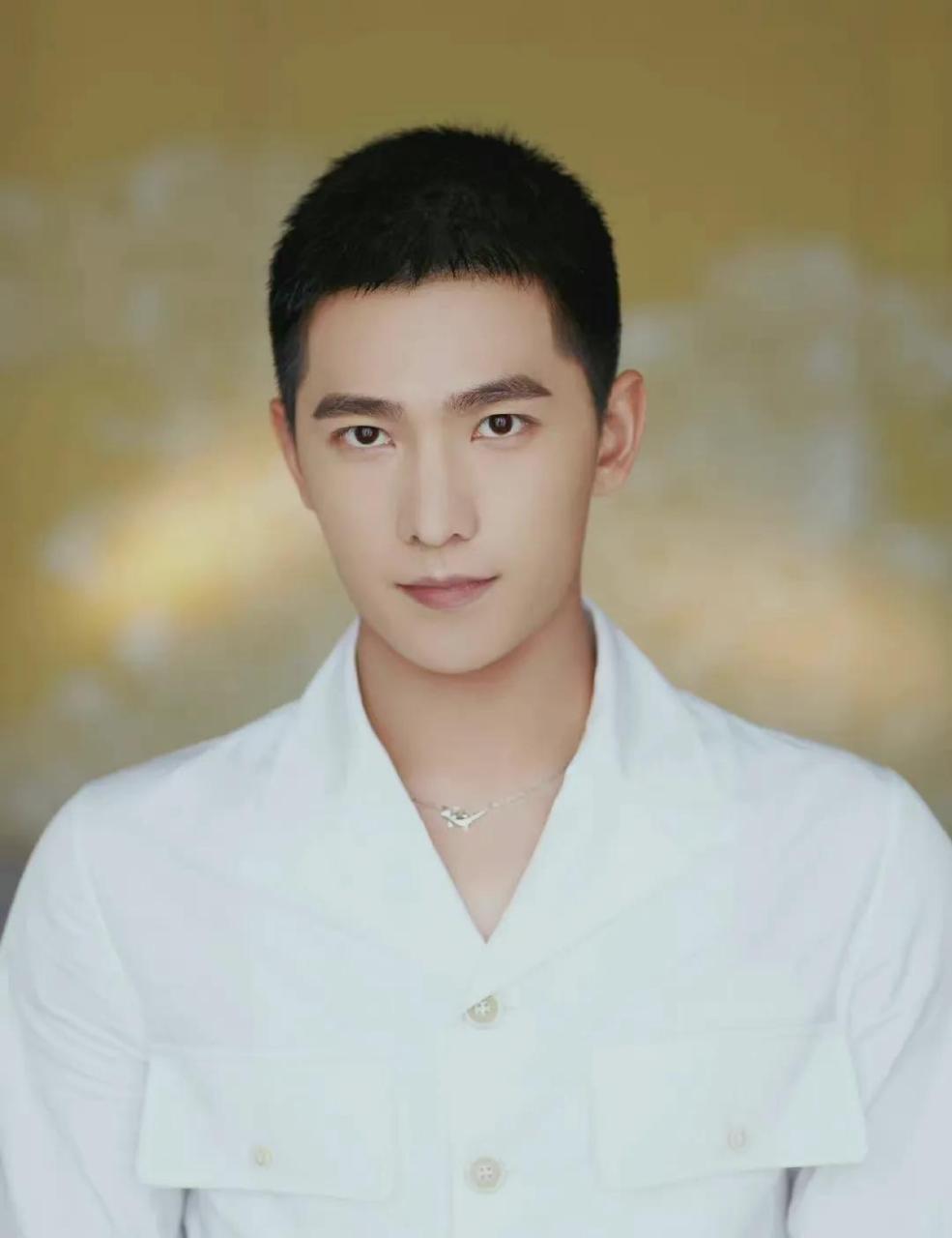 gif创作人# 杨洋 都说寸头是检验帅哥的唯一标准 杨洋的这个寸 