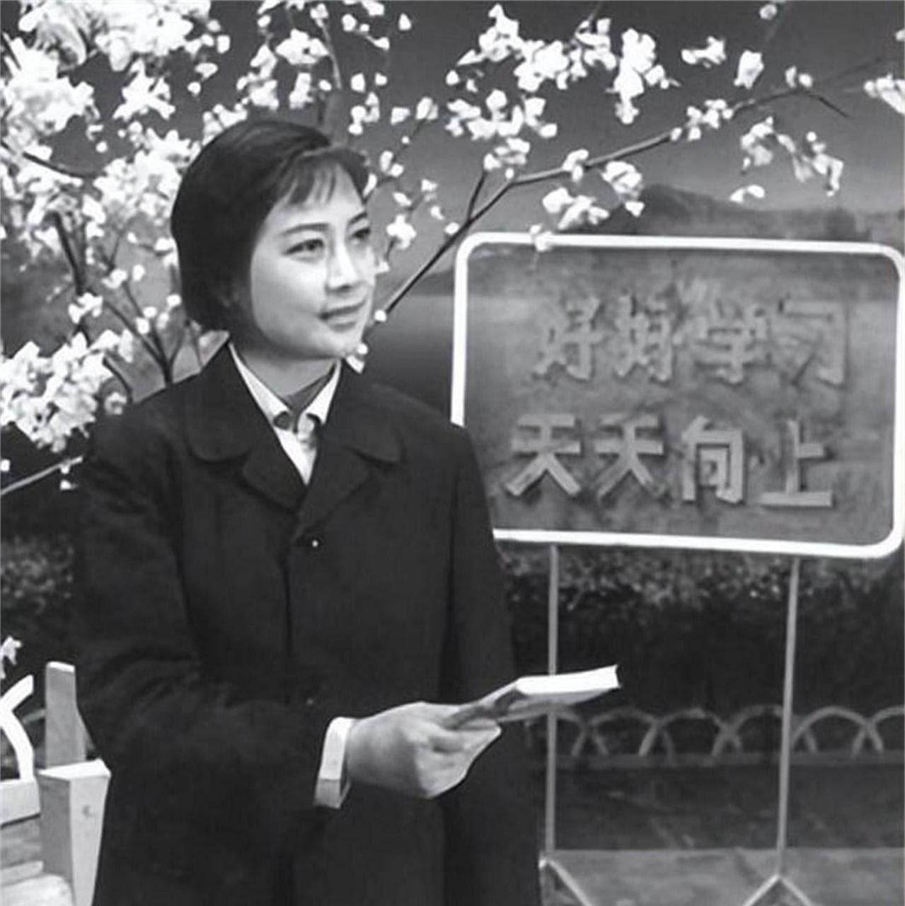 了,对于观众来说左大玢老师似乎与西游记中的观音菩萨形象合二为一了