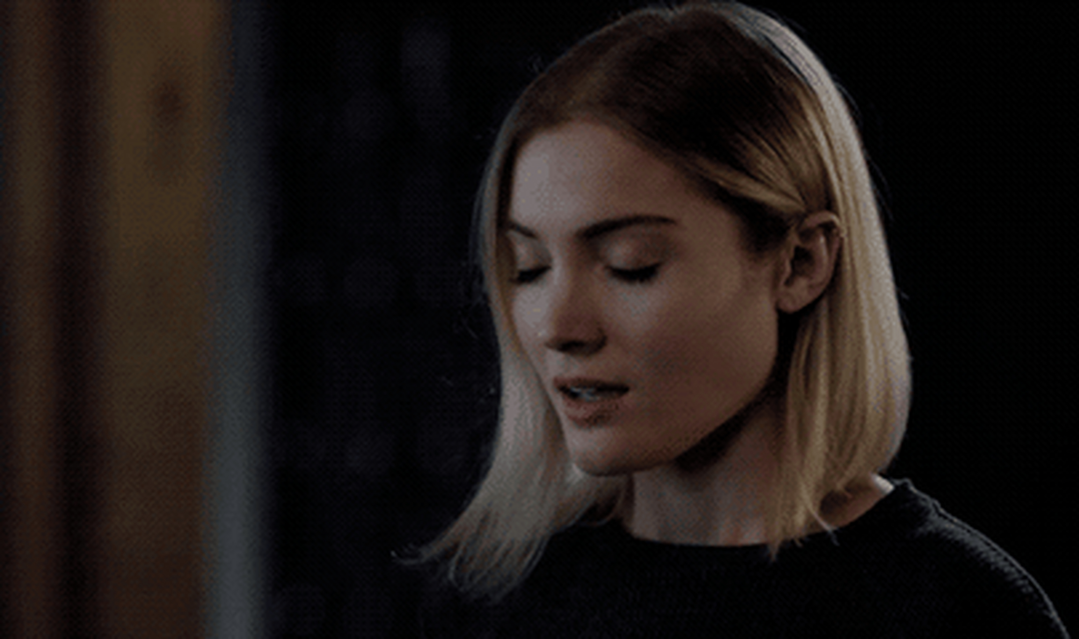 "get at sb" 和"get off sbs back"  get at sb 的意思是"反复批评