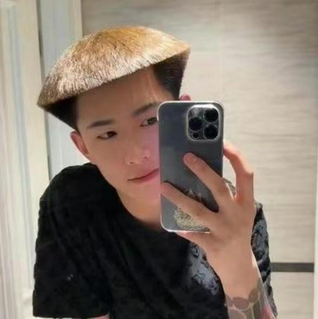 精神小伙的自拍