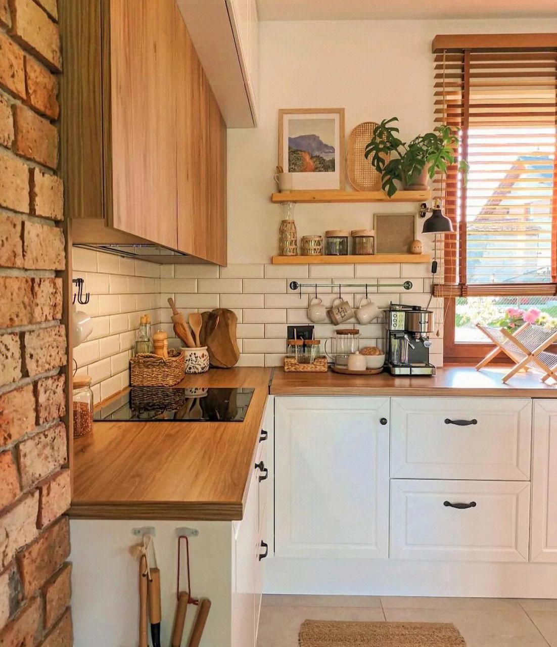 温暖治愈的原木风厨房[照相机] [照相机]这个原木风厨房一下子就戳中