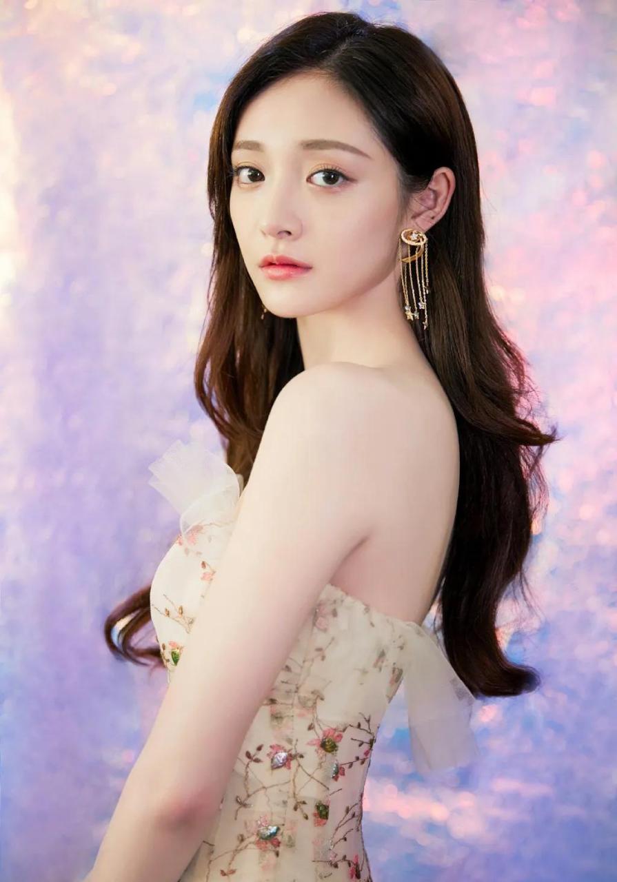 被韩国称为"最美中国女孩"的周洁琼