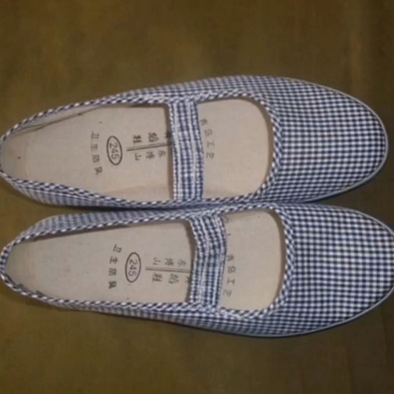 穿过这些鞋子的,年龄肯定都在30以上