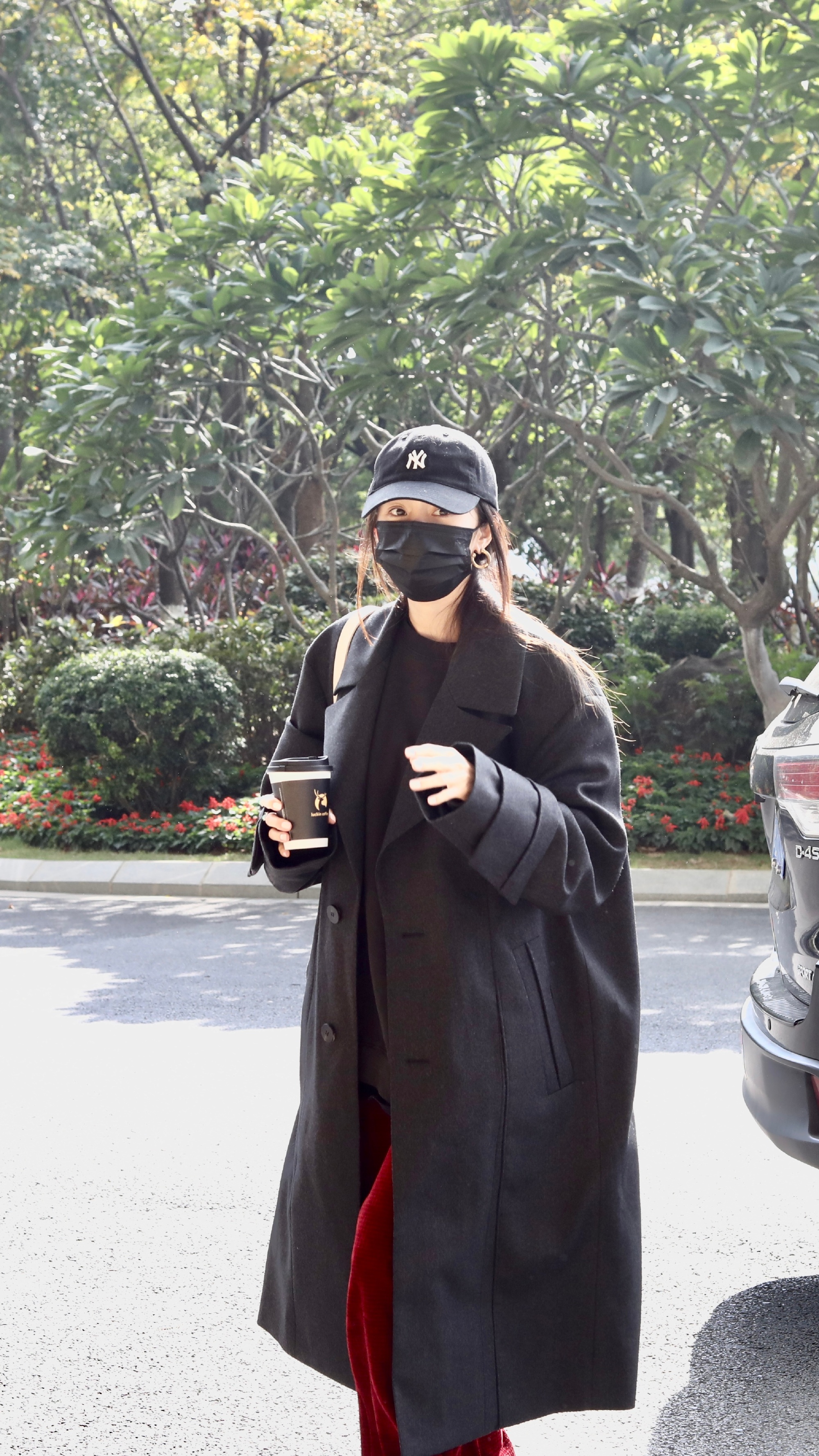 杨幂机场私服街拍!